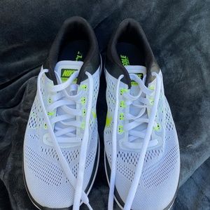 Men's Nike Fitsole Flex Run Size 10.5 White/Black